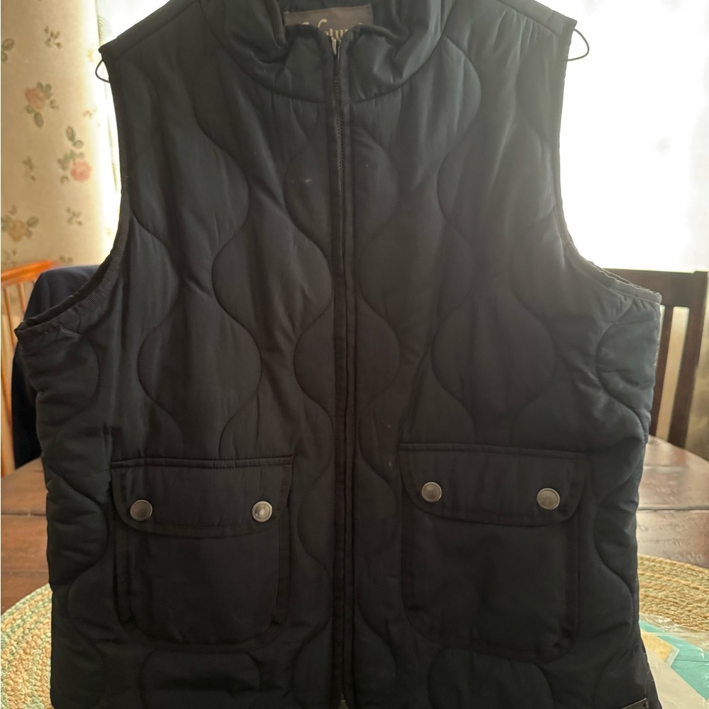 Chic Black Quilted Vest